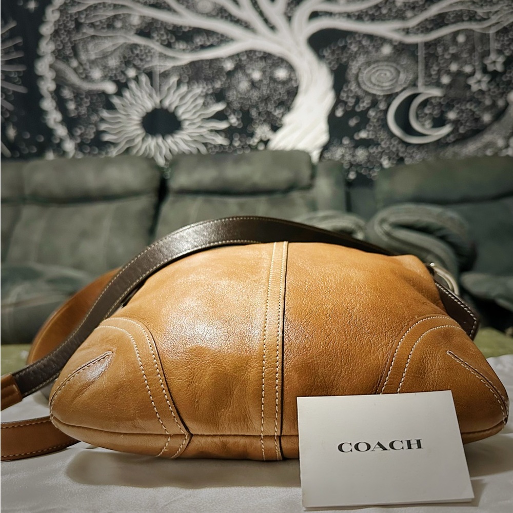 Vintage Coach soho shoulder Bag Tan Leather Drawstring Bag - Picture 14 of 16